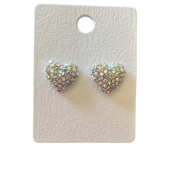 Heart Shaped stud Earrings - Picture 4 of 4